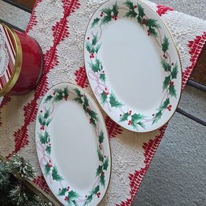 Set of 2 Mikasa RIBBON HOLLY Butter Plates Bone China MINT CONDITION